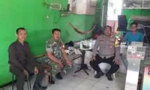 Bhabinkamtibmas Wilayah Hukum Polsek Parungpanjang Patroli Sambang Beri Himbauan Ajak Jaga Kondusifitas Cegh Gangguan Kamtibmas.
