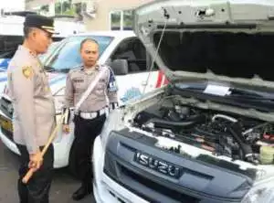 TNI-POLRI Wilayah Hukum Polsek Gunung Sindur Polres Bogor Patroli Sambang Beri Himbauan Ajak Jaga Kondusifitas.