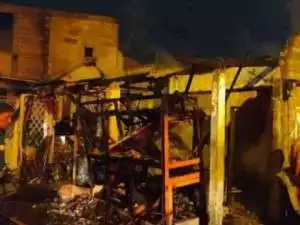 Bengkel dan Rumah di Lalap Si jago Merah di Cipaku Bogor, Kerugian Ditaksir Rp 200 Juta.