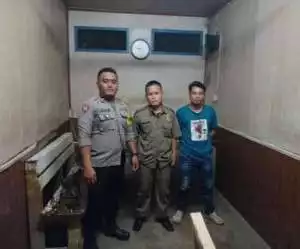 Bhabinkamtibmas Polsek Parung Panjang Patroli Sambang Warga Ajak Jaga Kondusifitas Cegah Gangguan Kamtibmas.