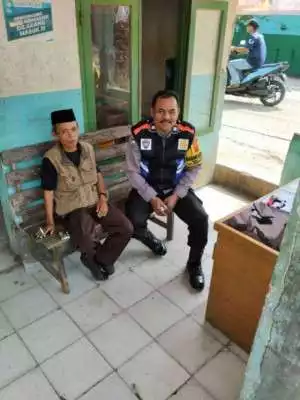 Bhabinkamtibmas Wilayah Hukum Polsek Parungpanjang Silahturahmi Ajak Jaga Kondusifitas Cegah Gangguan Kamtibmas.