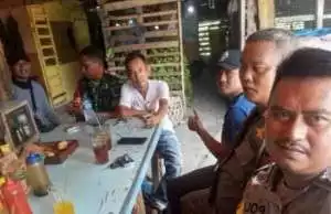 Bhabinkamtibmas Polsek Citeureup Bersam Desa Citeureup mengikuti Penertiban PKL Pasar Citeureup.