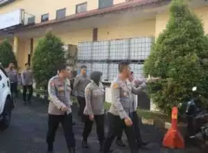 Kapolres Bogor Didampingi Pejabat Utama Polres Bogor Cek Sarana Prasarana Polres Bogor Dalam Tingkatkan Pelayanan Untuk Masyarakat.