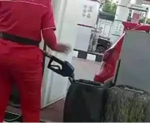 Terindikasi Langgar Regulasi, Oknum Operator SPBU 24.306.127 isi BBM Pertalite Dengan Jerigen