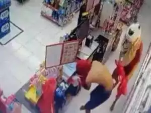 Viral! Kakak-Beradik Gasak Ratusan Bungkus Rokok di Minimarket