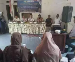 Kapolsek Dramaga Hadiri Rapat Pembentukan Koperasi Merah Putih Di Desa Sukaweing Kecamatan Dramaga Kabupaten Bogor.