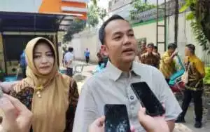 Wali Kota Solo: Sanksi Tegas bagi Perusahaan Menahan Ijazah Karyawan