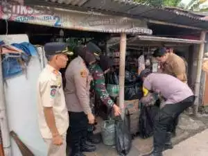 Lagi - lagi Kapolsek Dramaga Gebrakan Siang Bolong Razia Operasi Miras Bersama Forkompicam Kecamatan Dramaga, Wujud Cipta Kondisi Aman Dan Tertib.