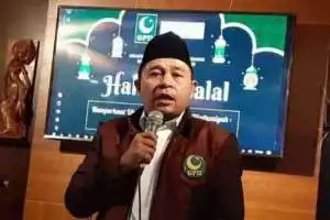 Bhabinkamtibmas Polsek Cisarua Polres Bogor Kontrol Poskamling di Wilayah Binaannya Beri Himbauan Kamtibmas.