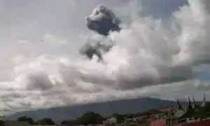 Hingga Pagi Ini Gunung Semeru Erupsi Dahsyat, Abu Vulkanik Capai 900 Meter