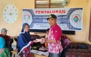 Pemdes Marga Rahayu salurkan (BLT_DD) tahap pertama Tahun 2025