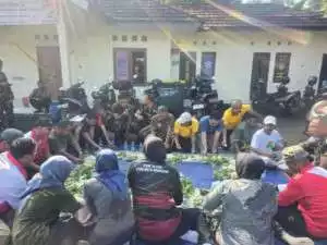 Polsek Megamendung Kunjungi Warganya Beri Pesan Kamtibmas.