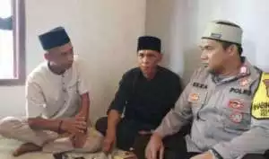 Bhabinkamtibmas polsek Leuwiliang Sambang Warga Jalin Kedekatan Dengan Warga Masyarakat.