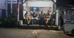 Bhabinkamtibmas Polsek Ciampea Kontrol Acara Malam hiburan Yang Diselenggarakan Oleh Karang Taruna Desa Bojongrangkas Kecamatan Ciampea Beri Pesan Kamtibmas.