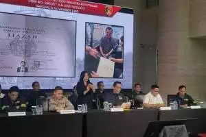 Ini Alasan Polri Hanya Tunjukkan Foto Ijazah Jokowi Saat Konpers