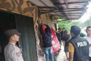 Operasi Gabungan Polresta Tangerang Bersama TNI Bongkar Posko Ormas
