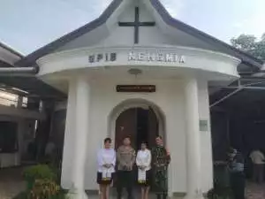 Polsek Megamendung Tingkatkan Sinergitas TNI-POLRI, Laksanakan Pengamanan Gereja GPIB Nehemia.