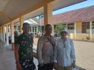 Bhabinkamtibmas Polsek Tenjo Bersama Babinsa Tingkatkan Kewaspadaan Masyarakat Desa Cilaku Melalui Sambang dan Edukasi TPPO.