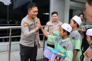 Polres Bogor melaksanakan Bakti Sosial Dalam Rangka Menyambut HUT Bhayangkara ke-79.