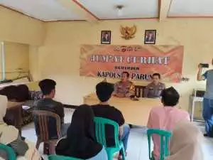 Gelar Jumat Curhat, Kapolsek Parung Dengarkan Keluhan Masyarakat.