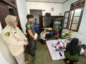 Polres Bogor Gelar Bhakti Kesehatan dan Bantuan Sosial untuk Disabilitas dalam Rangka HUT Bhayangkara ke-79.