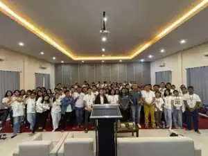 Bhabinkamtibmas Polsek Tamansari Sambangi Warga Desa Sukaluyu, Sampaikan Imbauan Kamtibmas.
