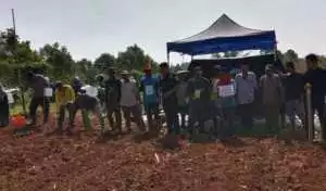 Resepsi Mewah H Narya Sunarya Untuk Pernikahan Putrinya di Desa Cisarua Kecamatan Nanggung.