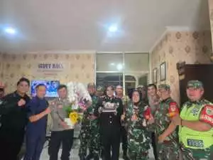 Kunjungan Danramil 0621-13 Beserta Anggota Koramil Ke Polsek Dramaga Dalam Rangka HUT Bhayangkara KE-79 Tahun 2025.