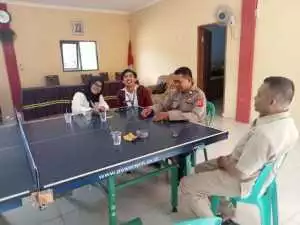 Jalin Silaturahmi dan Sampaikan Pesan Kamtibmas, Bhabinkamtibmas Polsek Ciawi Polres Bobogor Anjangsana ke Tokoh Masyarakat.