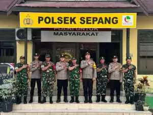 Silahturahmi Danramil 1016-03/Sepang Beri Ucapan HUT Bhayangkara ke-79 kepada Polsek Sepang.
