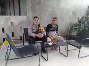 Bhabinkamtibmas Polsek Cijeruk Sambangi Warga Desa Tugu Jaya, Wujudkan Kedekatan Polri dengan Masyarakat.