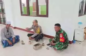 Sinergitas TNI-POLRI Wilayah Hukum Polsek Dramaga Desa Cikarawang, Sambang Tokoh Agama Dialog Ajak Jaga Kondusifitas Cegah Gangguan Kamtibmas.