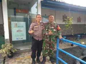 TNI-POLRI Sambangi Tokoh Masyarakat Cimande Hilir, Sampaikan Pesan Kamtibmas.