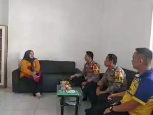 Kapolsek Tanjungsari Sambang Warga Masyarakat Sampaikan Himbauan Kamtibmas.