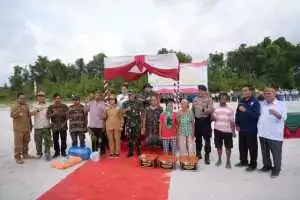 Wakil Bupati Gunung Mas Buka TMMD Imbangan Desa Karya Bhakti.
