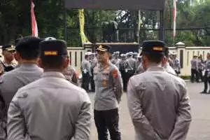 Kapolres Bogor Pimpin Apel Pagi, Tegaskan Komitmen terhadap Profesionalisme dan Pelayanan Publik yang Prima.