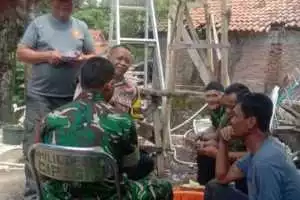 Sinergi TNI-POLRI, Bhabinkamtibmas dan Babinsa Ciptakan Kamtibmas Kondusif di Megamendung.