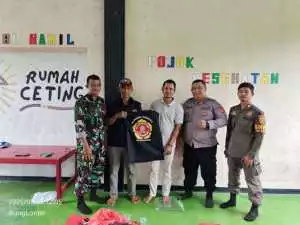 Bhabinkamtibmas Polsek Leuwiliang Berikan Pembinaan kepada Karang Taruna Desa Purasari, Sampaikan Imbauan Kamtibmas.