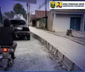 Dinas PU Kabupaten Sukabumi Betonisasi Jalan Parungkuda Bojongpari, Tingkatkan Kenyamanan dan Keamanan Akses