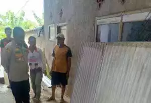 Polsek Rancabungur Salurkan Bantuan Material Bedah Rumah untuk Warga Desa Mekarsari