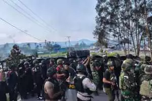 6 Prajurit Kopassus Terkepung di Yalimo Dievakuasi, 3 Luka Parah