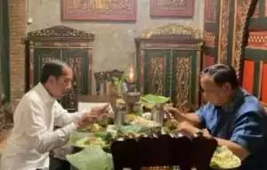 Jokowi bertemu Prabowo dan Bicara Empat Mata di Kertanegara