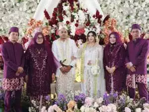 Resepsi Pernikahan Siti Saprah dan Aip Pardian, Hingga Makan Siang yang Romantis