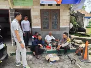 Turun ke Masyarakat, Bhabinkamtibmas Polsek Kemang Sampaikan Pesan Kamtibmas di Desa Pabuaran