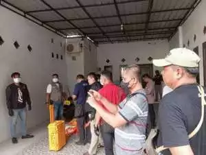 Pembunuhan 1 keluarga di Situbondo, polisi temukan senjata pelaku