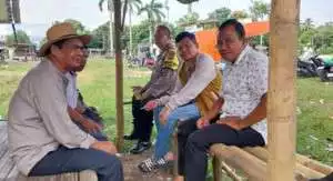 Bhabinkamtibmas Desa Mekarsari Sambangi Warga dan Sampaikan Imbauan Kamtibmas