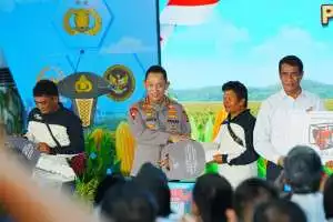 Kapolri-Ketua Komisi IV Pimpin Panen Raya Jagung Serentak, Wujud Nyata Dukung Ketahanan Pangan Nasional