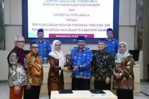 Bupati Sukabumi Dampingi Menteri Kependudukan RI Distribusikan Program MBG 3B di Kabandungan