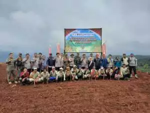 Polsek Cigudeg Gelar Jum’at Berkah Sesuai Arahan Kapolres Bogor, Bagikan Sarapan Gratis kepada Masyarakat