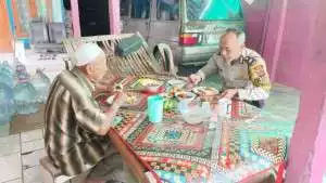 Polsek Dramaga Dengan Tokoh/Warga Wilayah Desa Binaan Giat Sambang Kamtibmas Warga untuk Menjaga Harkamtibmas Wilayah Binaan